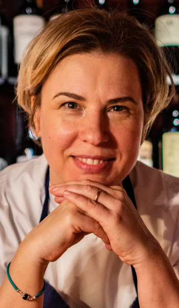 Entiana Osmenzeza cover bio