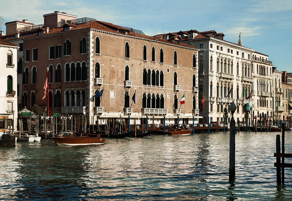 1 lux73ag-134445-Hotel Exterior - Grand Canal