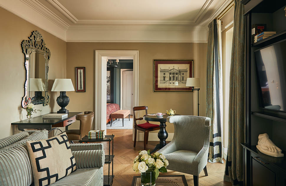 16 RFH Hotel de la Ville Panoramic Suite with Terrace 606 014 MA Oct 25