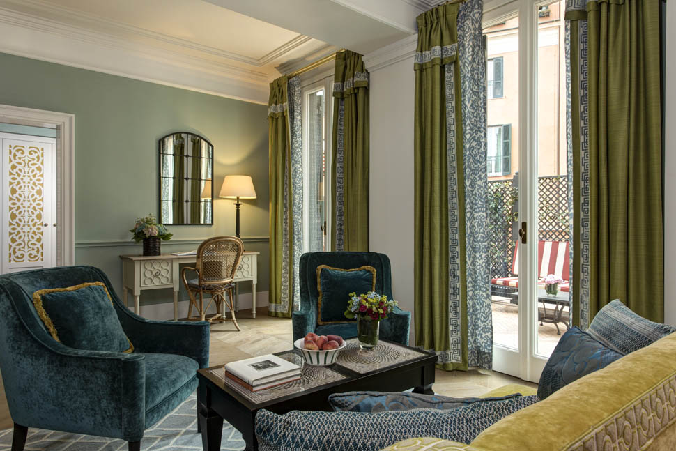 19 RFH Hotel de la Ville Grand Junior Suite w Terrace 425 6588 JG Jul 19