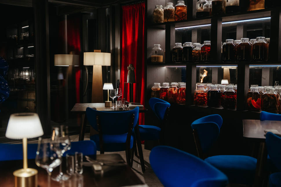 21 Interiors Restaurant OMNIA Plant Based