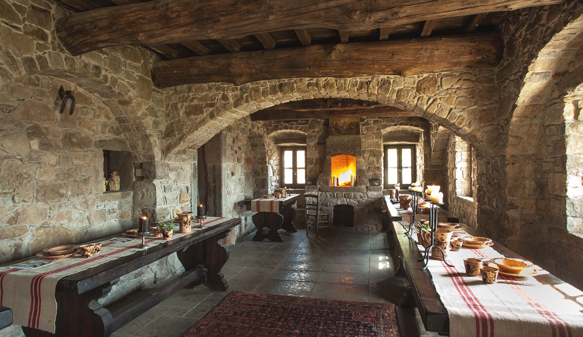 311 172 eremito refettorio lusso essenziale1512142760 1592920690