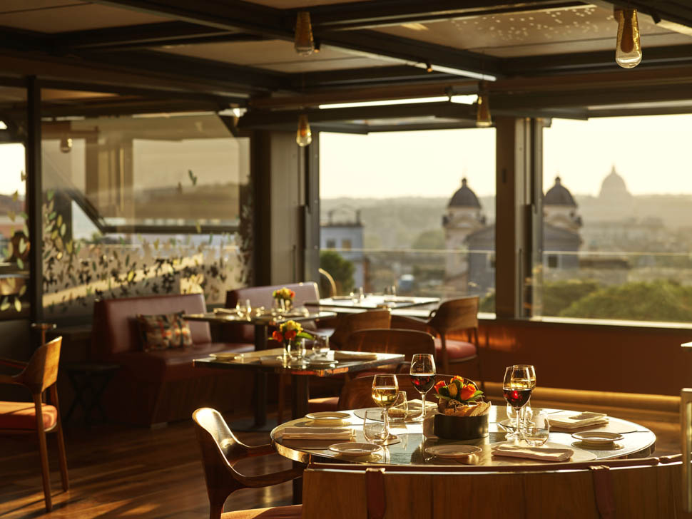 4 Hotel Eden Il Giardino Ristorante Interno con vista copia