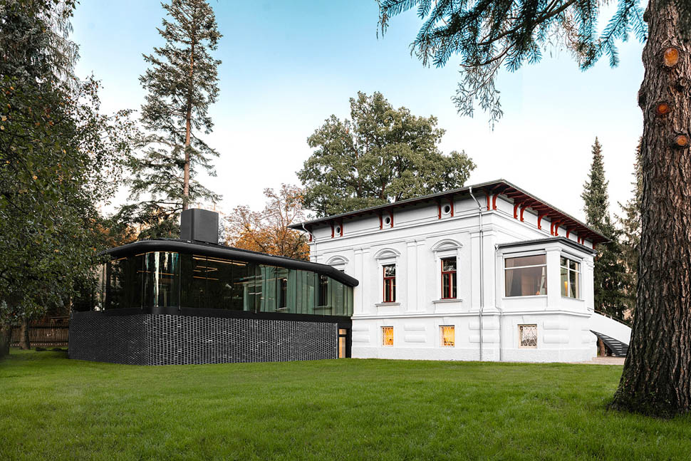 AMNNK exterior 2