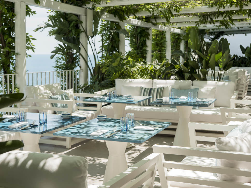 Azur Lounge