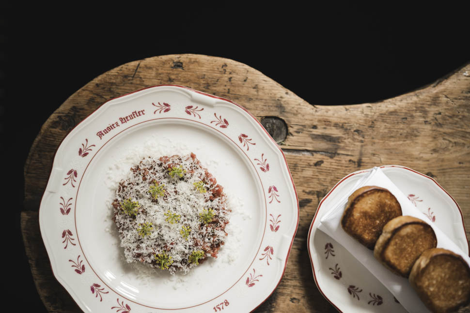 Beef Tartare with Brioche Bread c Hannes Niederkofler HQ 043 DSC4003