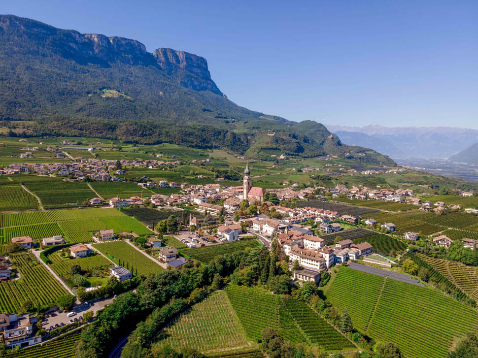 Cantina Sankt Pauls il paese di San Paolo con i suoi vigneti dai 290 ai 650 metri slm ThiloWeimar