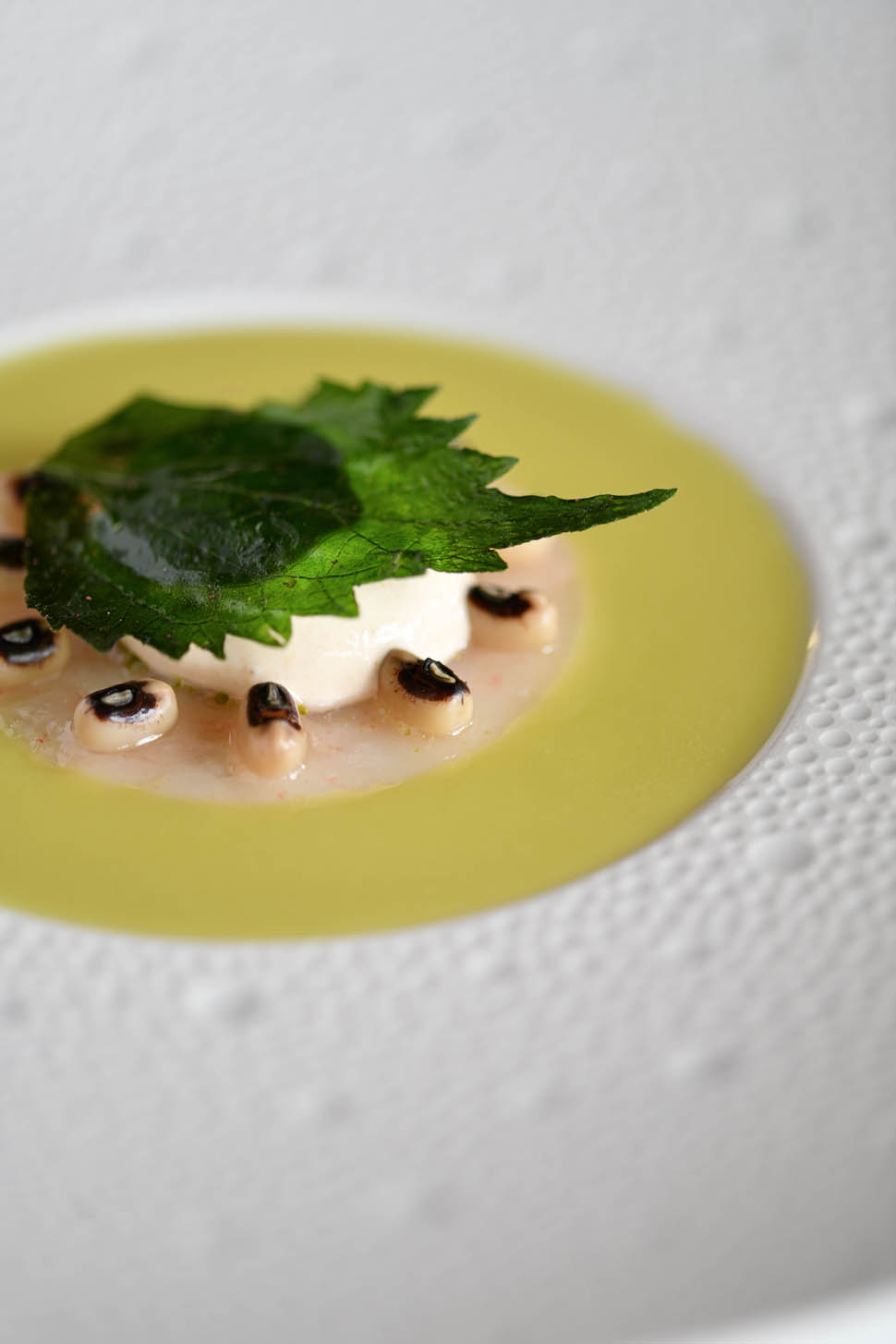 Capraia prawns with liquid bean salad tarama and olive gelato Ph Benedetta Bassanelli 2