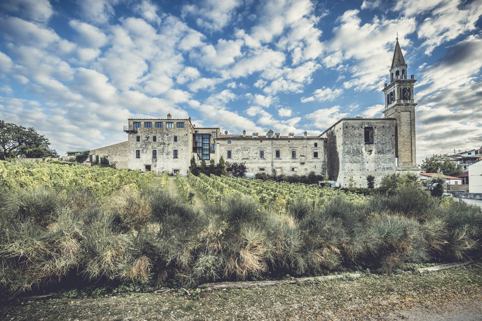 Castello di Semivicoli esterno