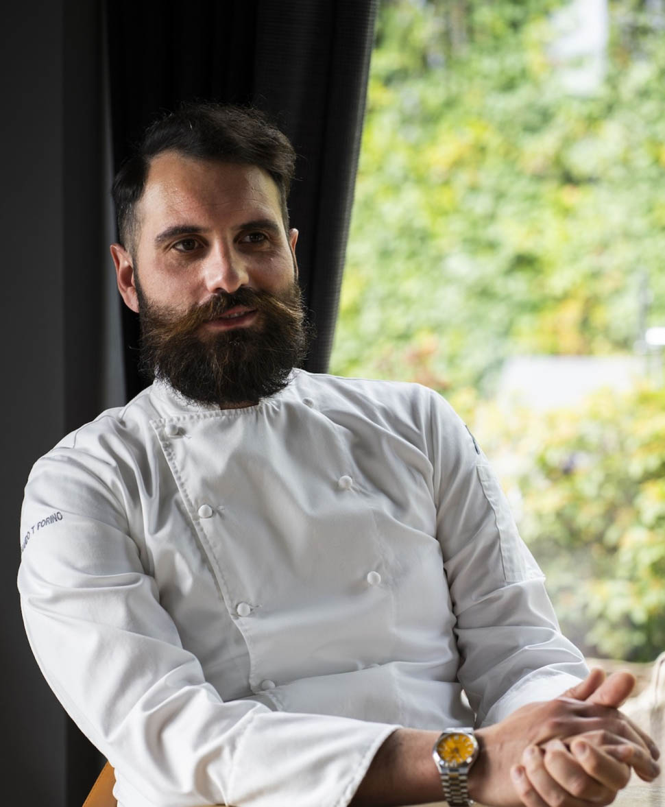 Chef Fernando Tommaso Forino Osteria Arborina credito ph Stefano Caffarri 
