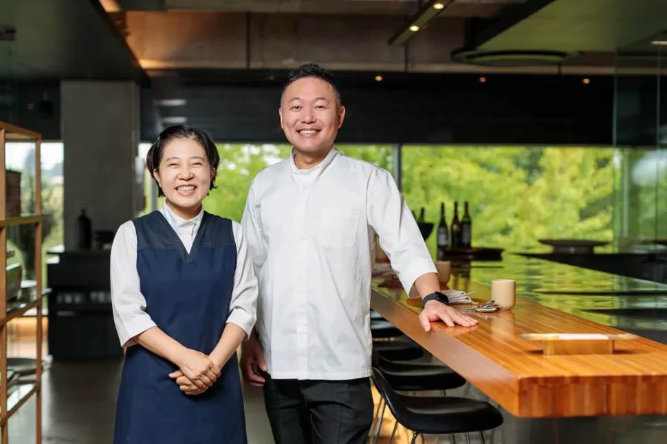 Cho Eun hee and Park Sung Bae portrait photo credit ONJIUM 1024x683