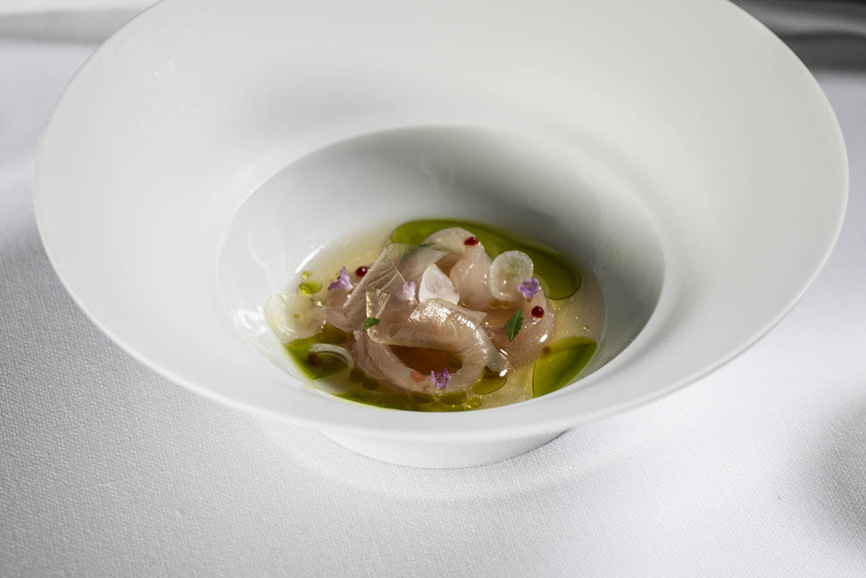 Crudo di ricciola rapa di Chioggia acqua di pomodoro e Ume kosho 2