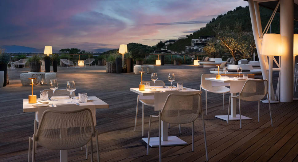 Dama Dama Restaurant at sunset 2200
