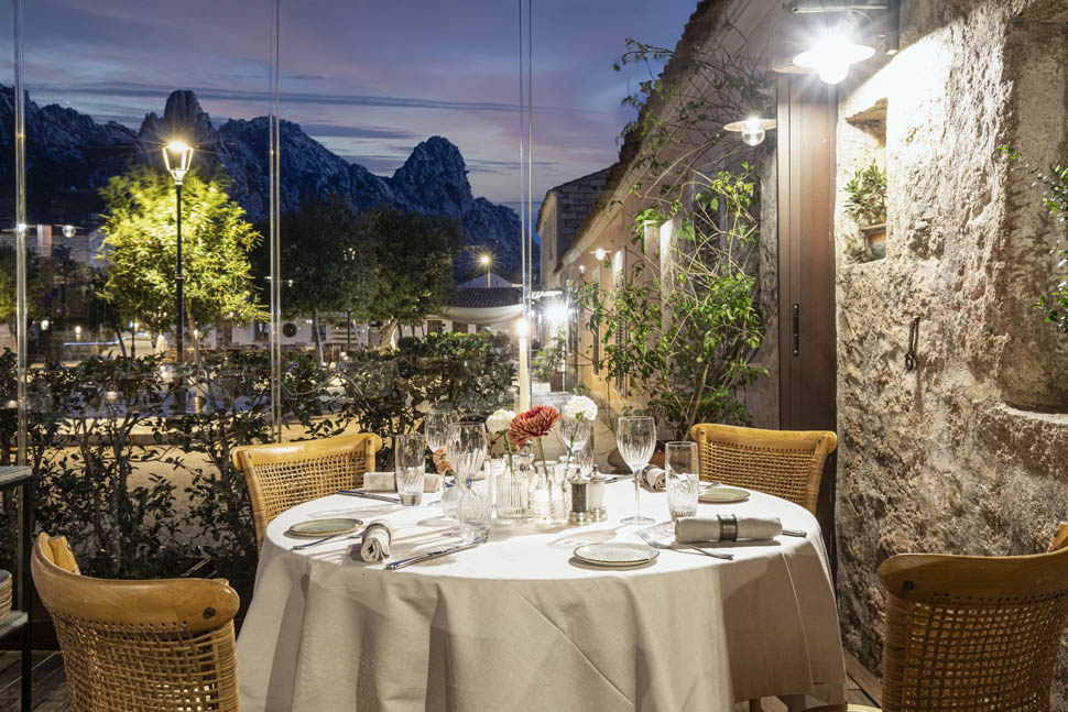 Giagoni in Piazza San Pantaleo SS