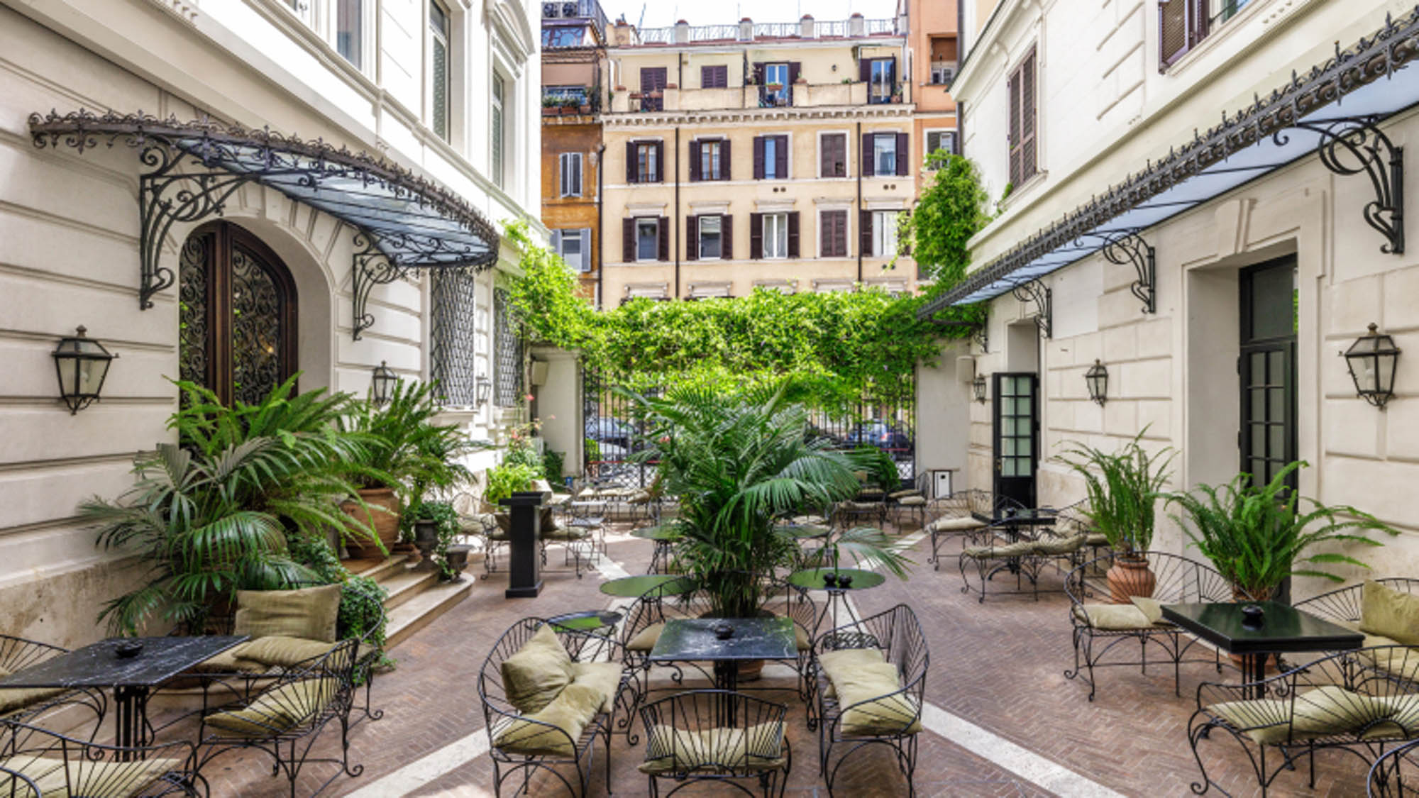 Hotel Locarno 2