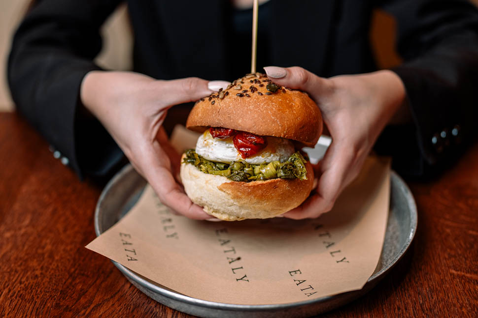 Il Fondente Eataly mani