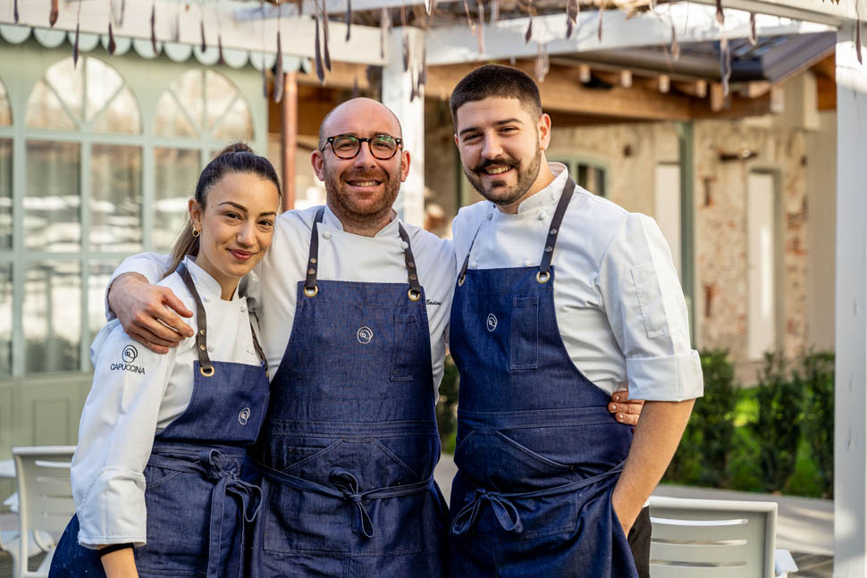 Il team di cucina Chef Alessio Bordenca al centro la Pastry Chef Alessandra Gattuso e il Sous Chef Giovanni Moscatelli 1
