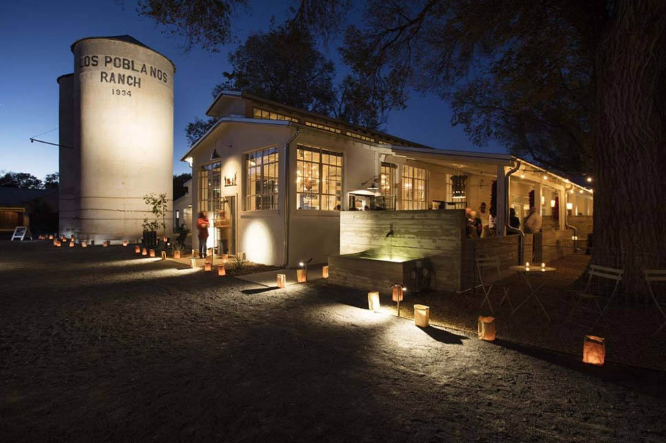 LP Campo AOS exterior lighted