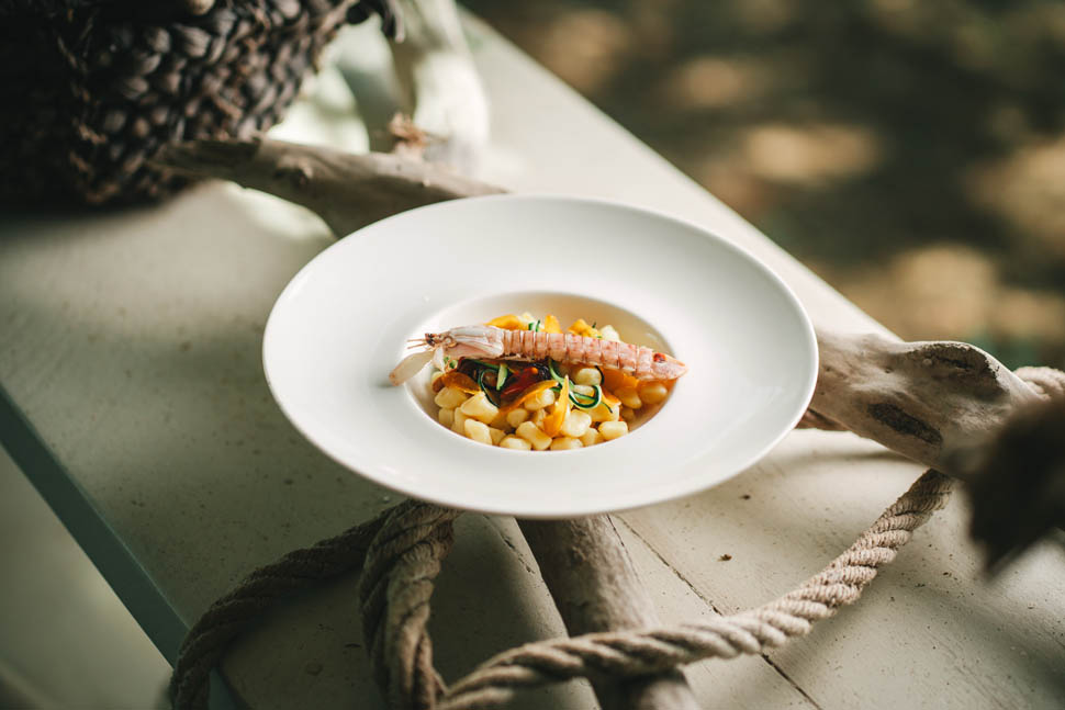 Luca Morroto Gnocchetti con cozze cicale di mare zucchine e bottarga di muggine Ph Mario Suaratojpg