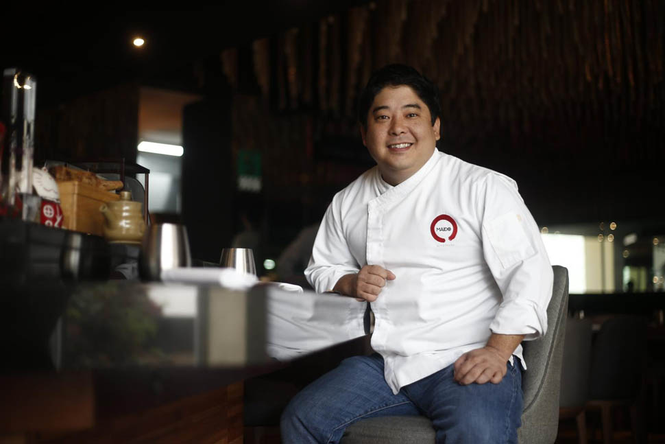 Mitsuharu Tsumura chef