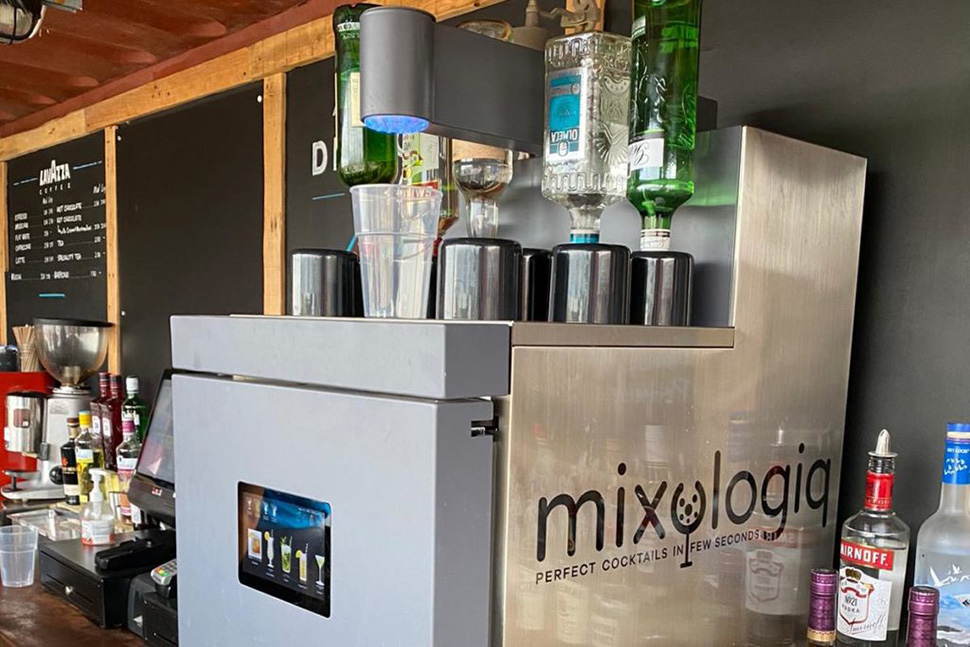Discover the Cocktail Machine: Mixo Two - Mixologiq