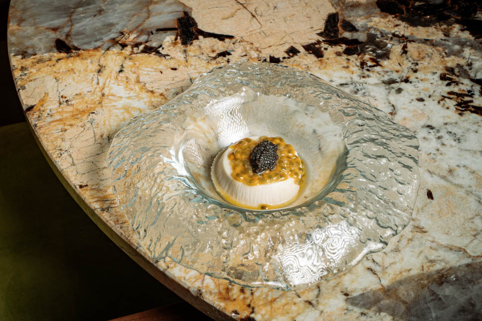 PANNA COTTA PASSION FRUIT E CAVIALE