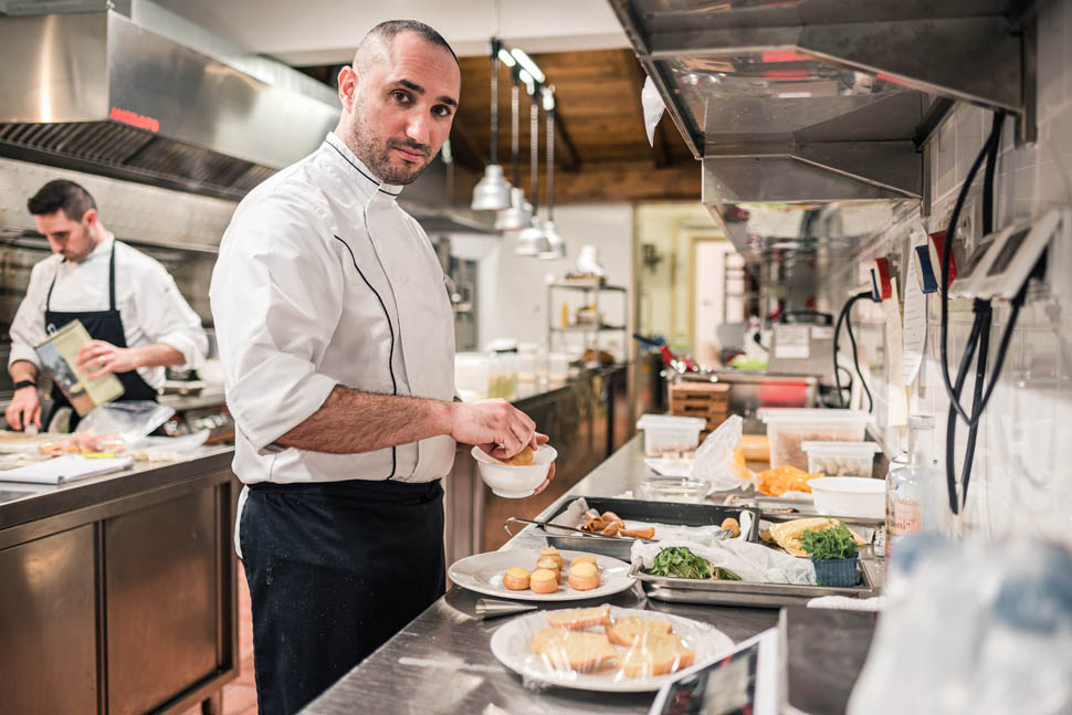 Pasquale Minciguerra chef in cucina Seguire le botti 2026 01 14 16 05 54