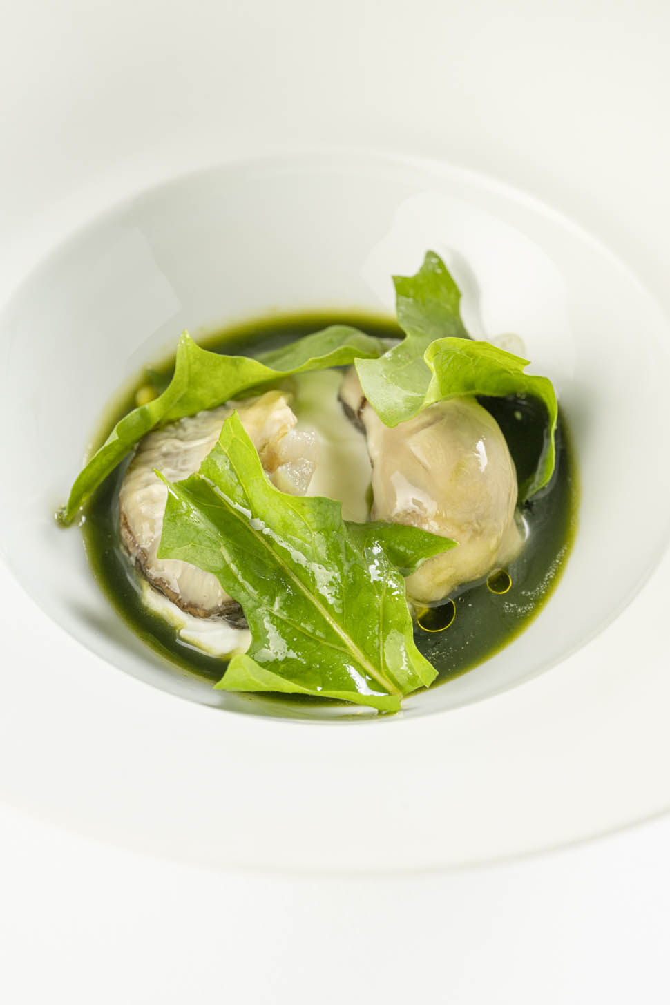 REALE Oyster and Chicory credits Andrea Straccini