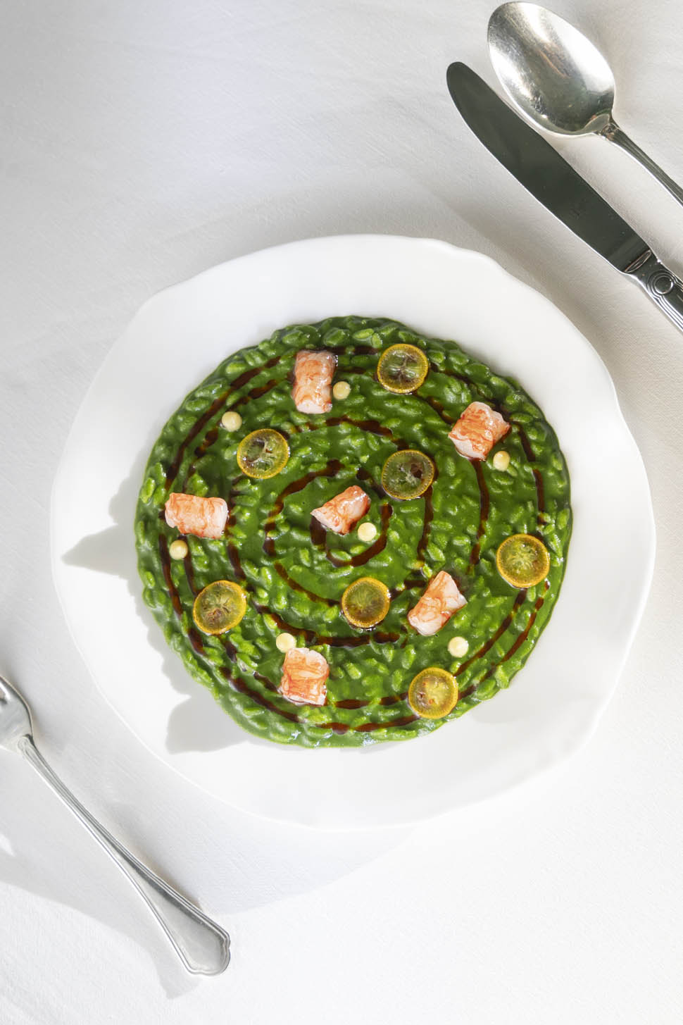 Risotto al prezzemolo kumquat pickled gamberi rossi di Mazara del Vallo e olio alla n duja 2025 11 26 23 26 47