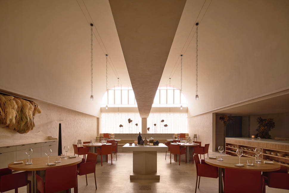 SOMMA RESTAURANT DINING ROOM Credit Jovian Lim