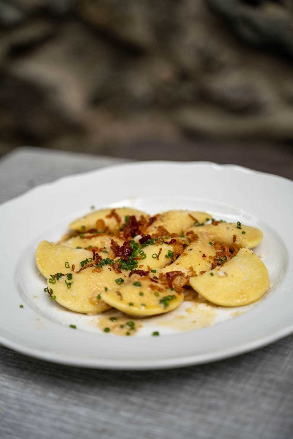 Schlutzkrapfen con finferli freschi