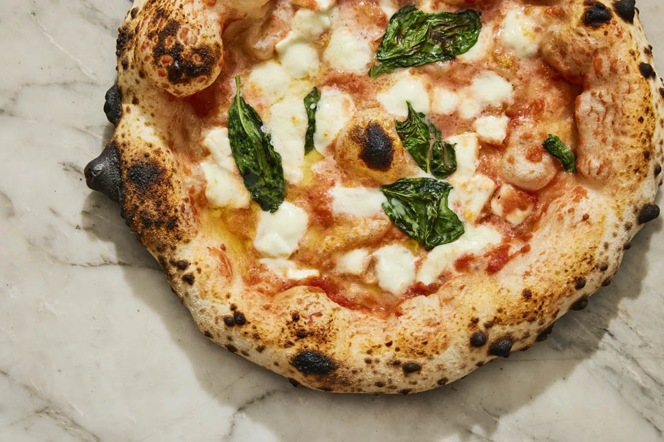 Una Pizza Napoletana Margherita Pizza0