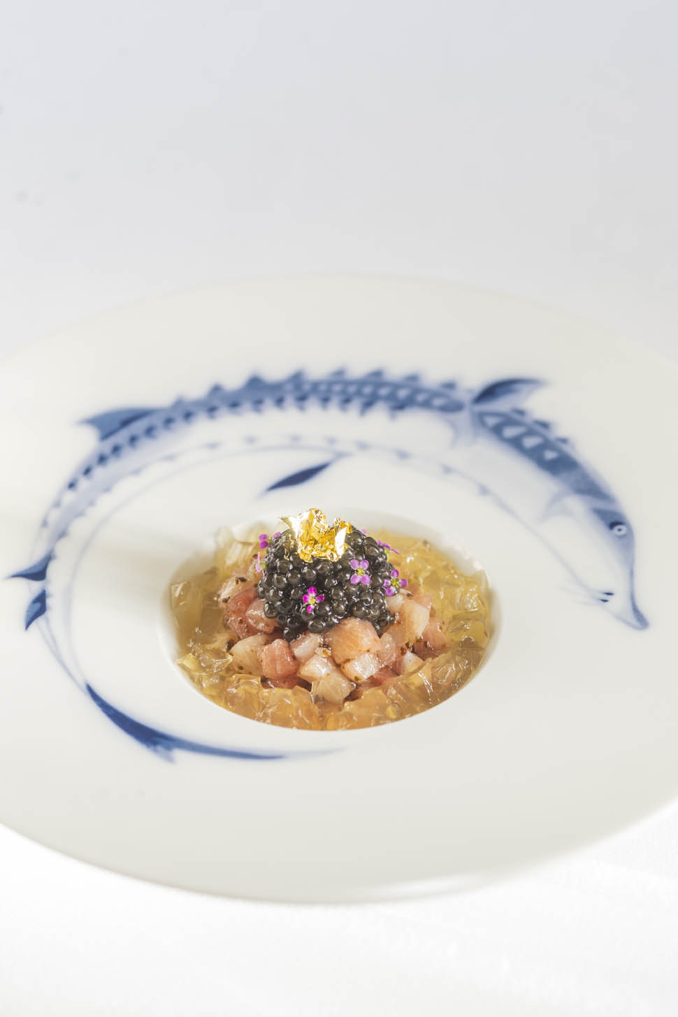 Ventresca di tonno caviale Asetra e foglia doro 2025 11 26 23 26 47