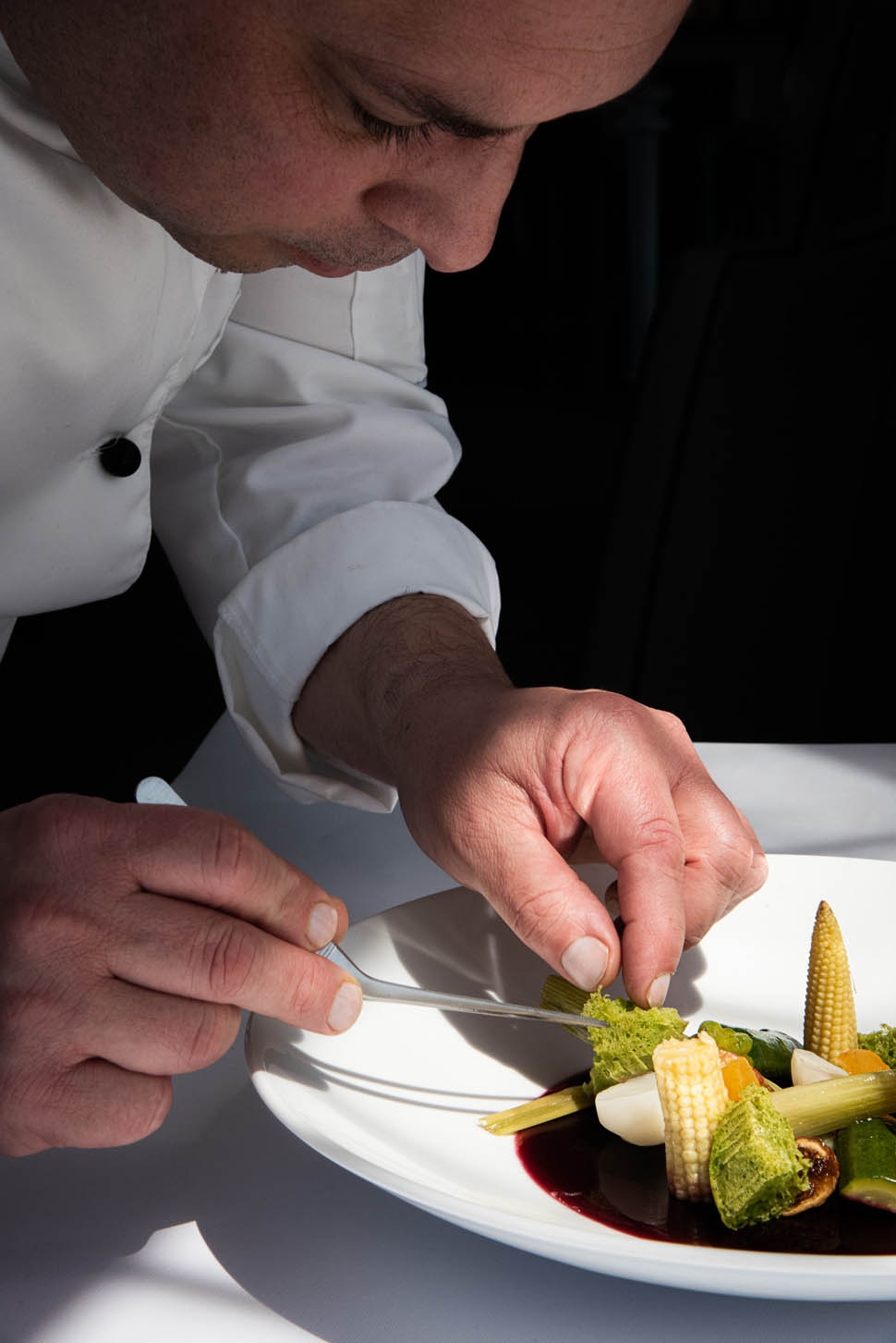 Vesuvio Panoramic Restaurant plating with chef details Copia 2