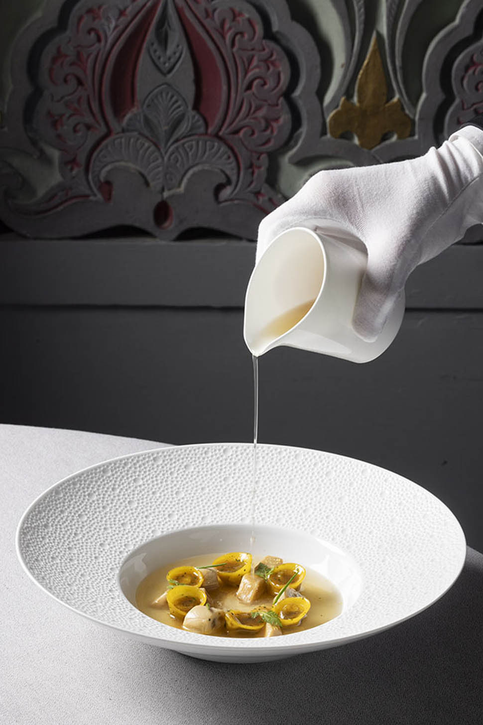 Villa Crespi Cappelletti in brodo con fegato grasso e ostriche