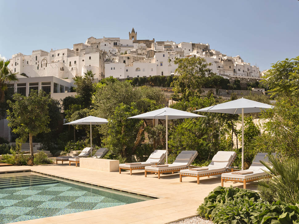 Vista Ostuni Settembre 2025 06 Garden Pool Horizontal