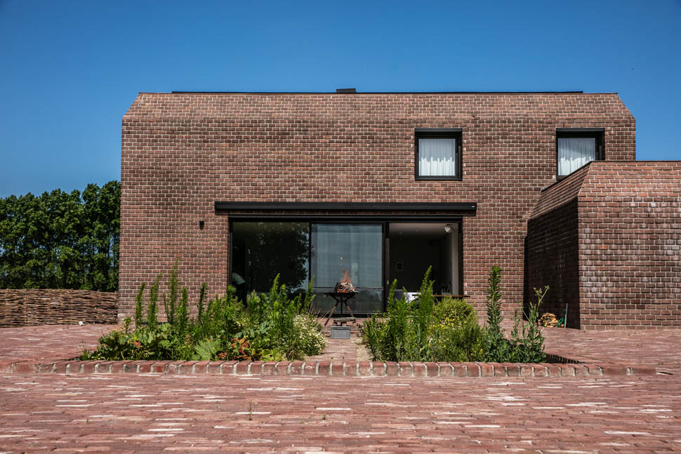 WILLEM HIELE x KADEAU 23