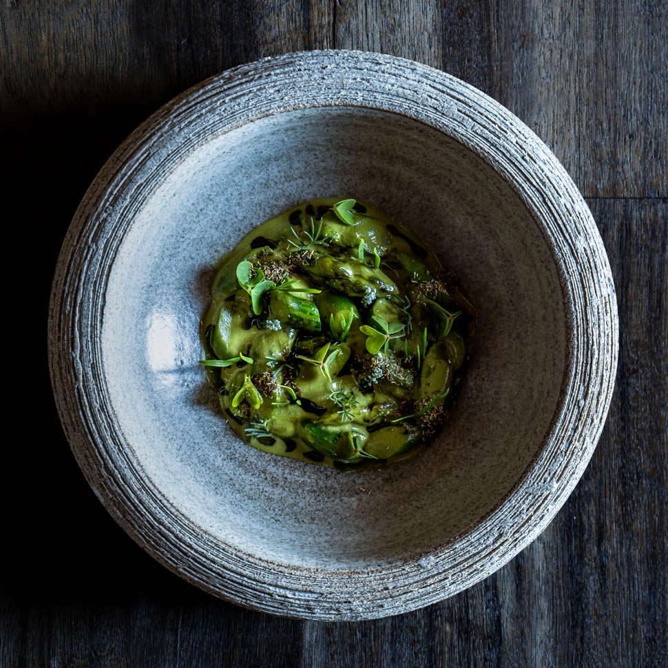 alessia rolla Asparagi pesto di finocchietto marino miso di lenticchie e camomilla