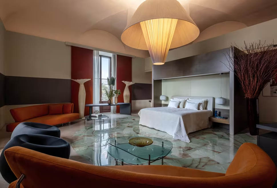 anantara palazzo naiadi rome hotel executive suite wide big lamp 880x600