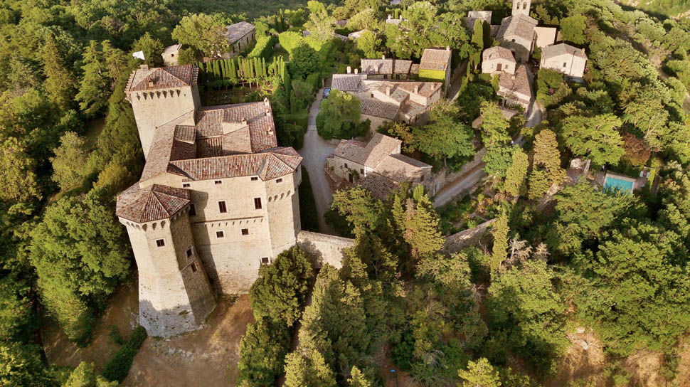 castello di Fighine esterni borgo