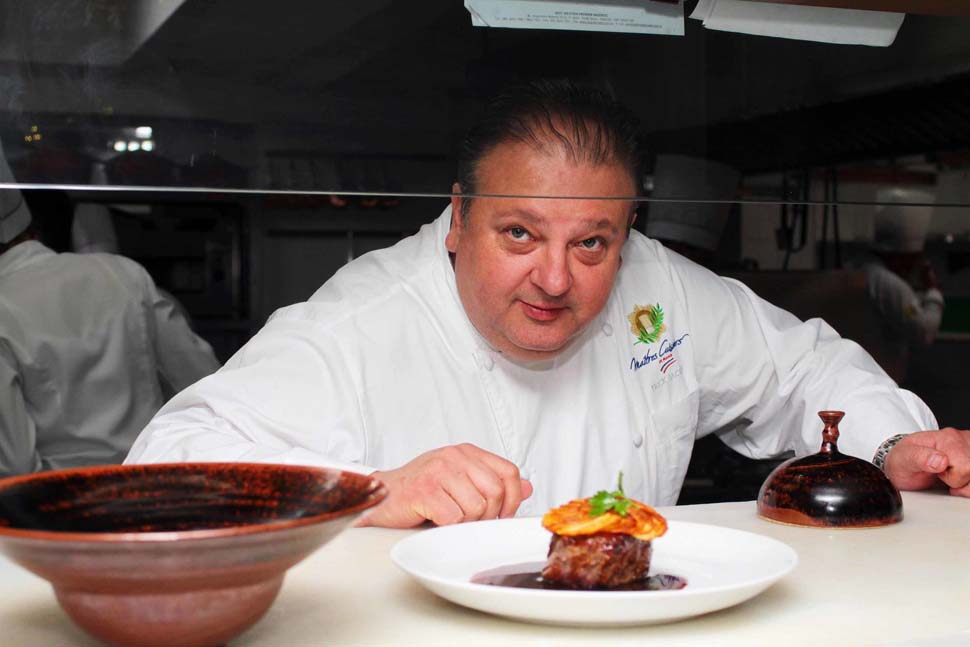 Érick Jacquin showing dominance in the kitchen : r/TPoseMemes