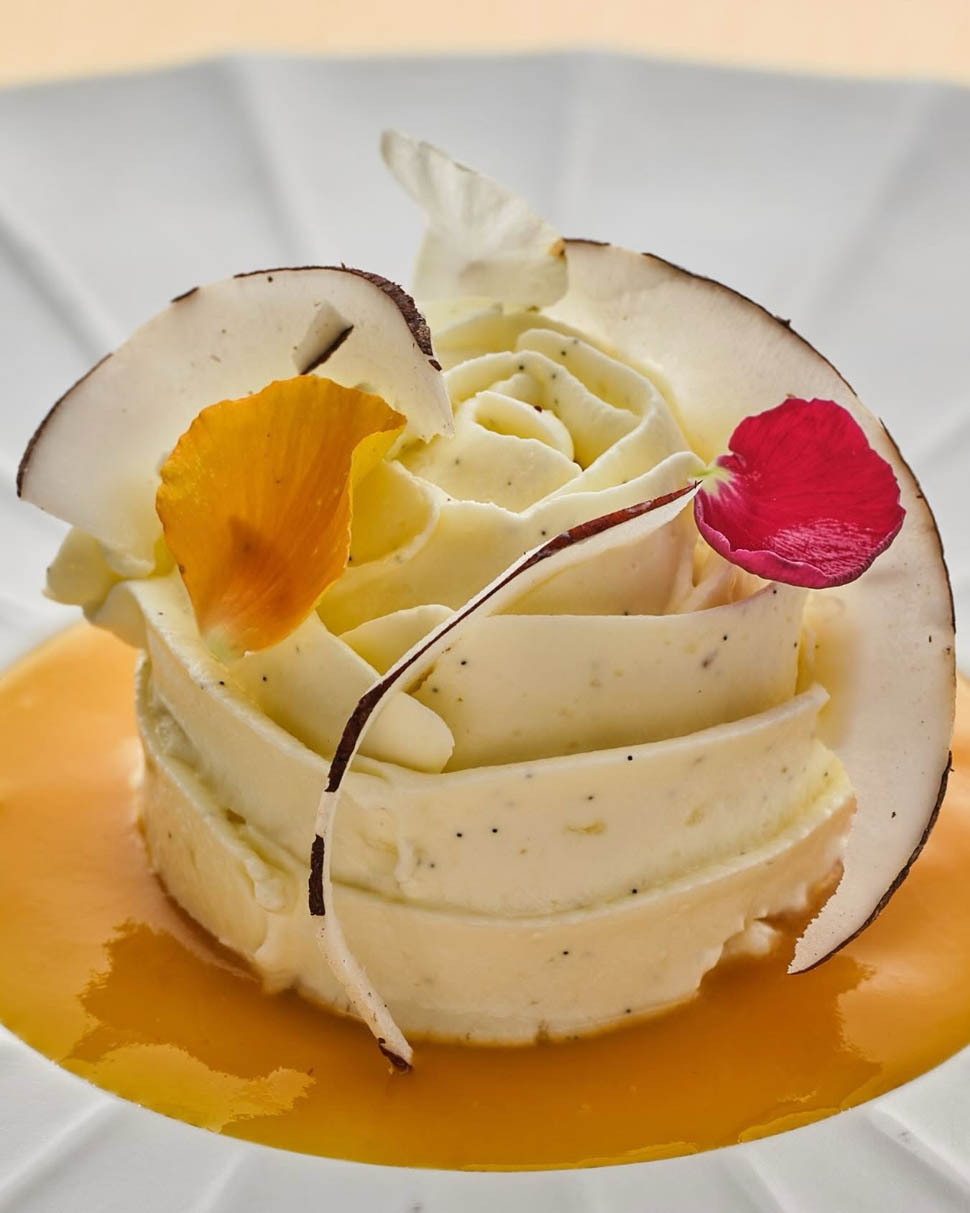 gong rosa bianca dessert