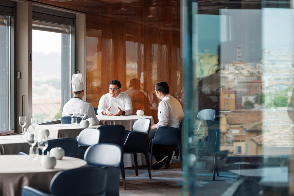 hotel eden rome la terrazza chef and team at work ld dorchester collection