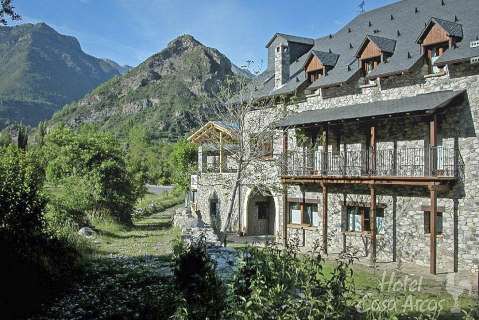 hotel restaurante casa arcas valle benasque