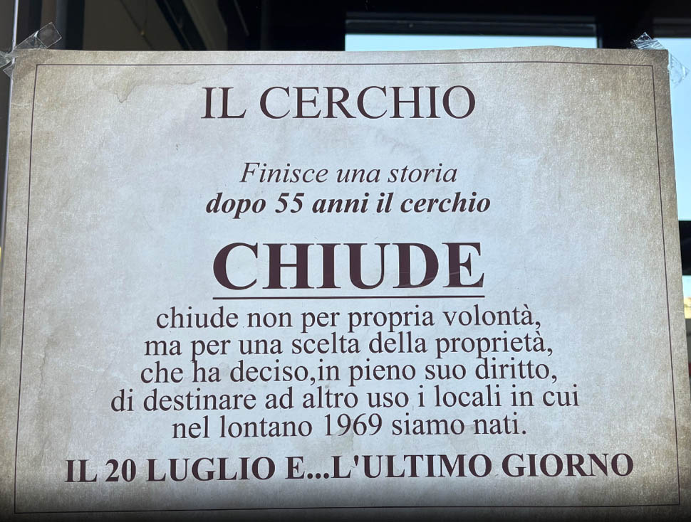 il cerchio chiusura