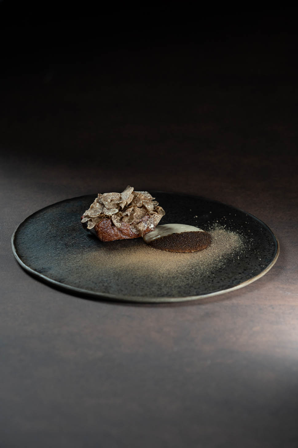 indinio manzo carnico con tartufo bianchetto