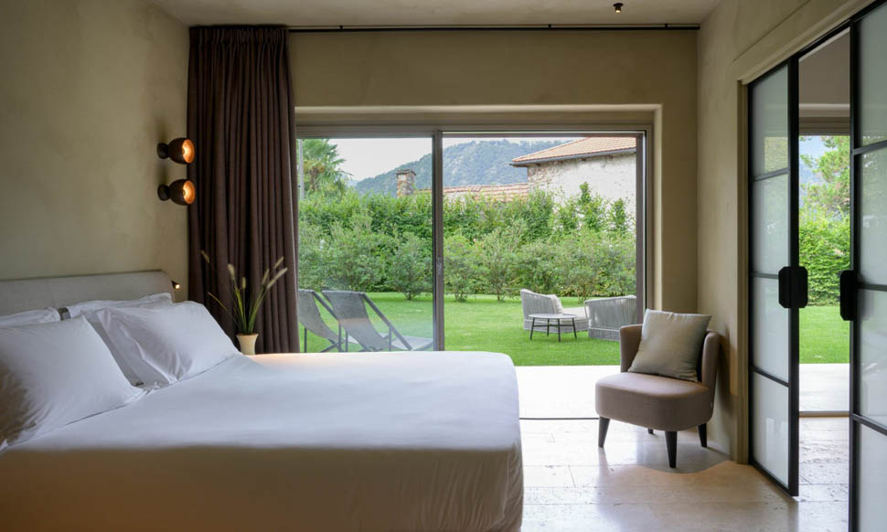 laqua by the lake 10