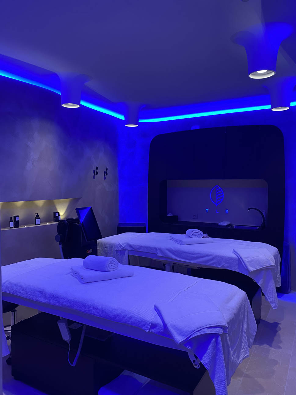 laqua by the lake 11