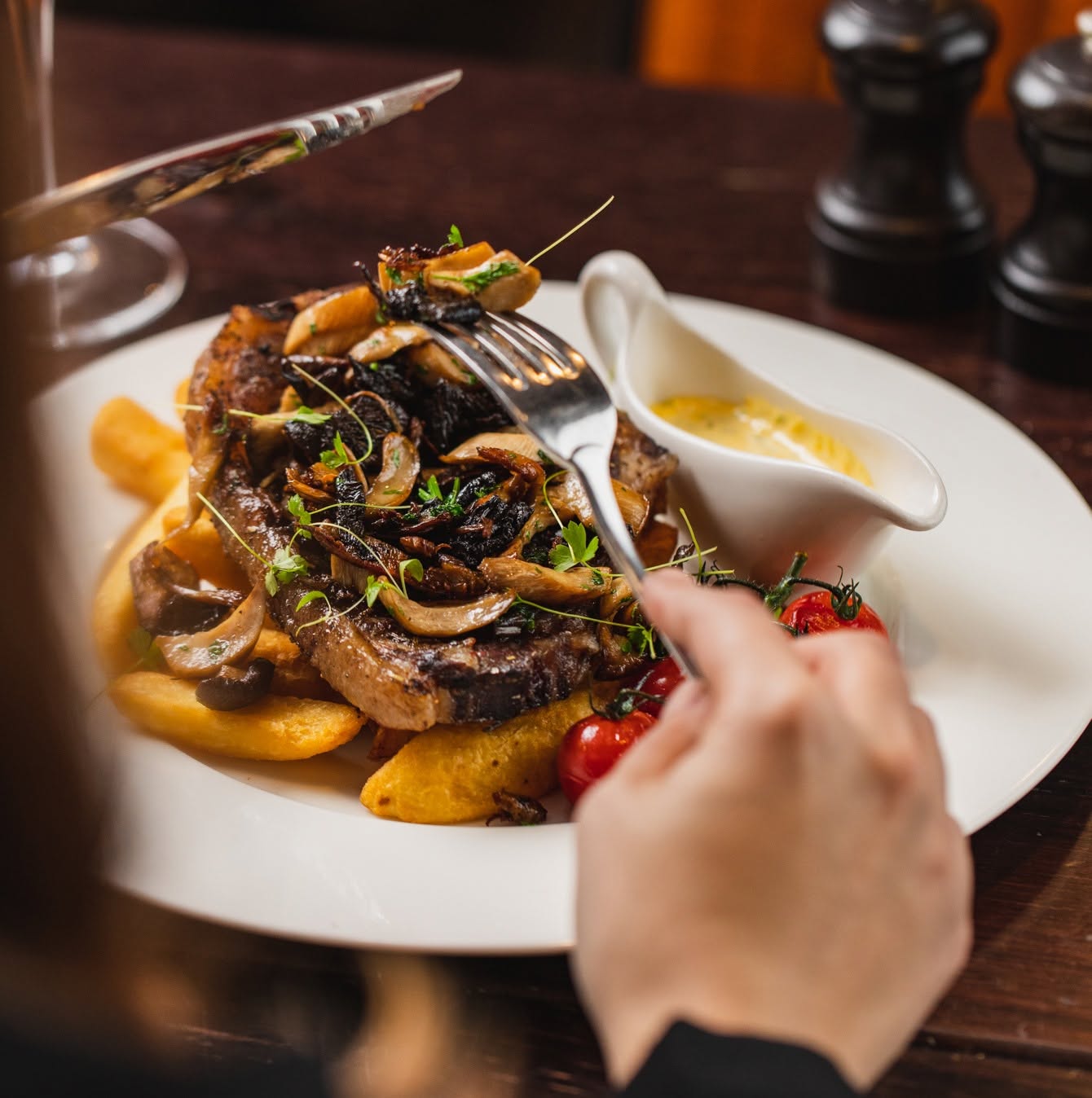 marco pierre white s english chophouse steak au poivre