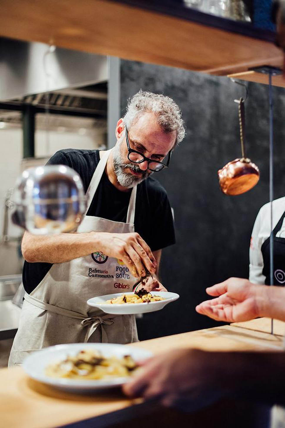 massimo bottura refettorio 800x1200